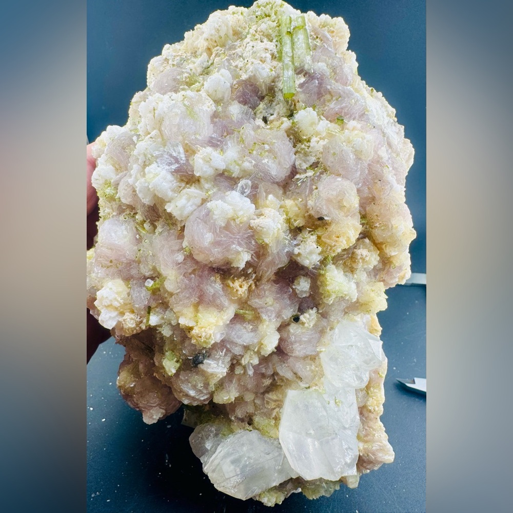 microlite tourmaline lepidolite hambergite quartz Four-in-one mineral specimen